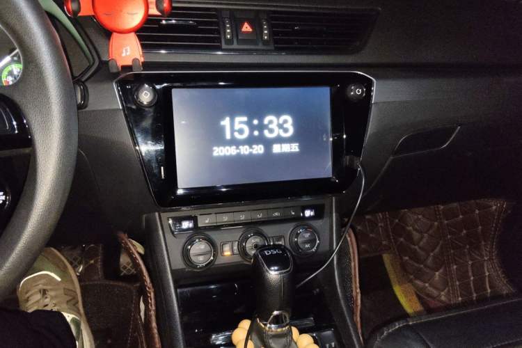 Used Skoda Superb 2018 TSI280 DSG Comfort Edition China V Standard Audio And AC Panel