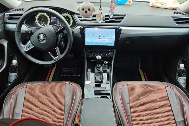 Used Skoda Superb 2018 TSI330 DSG Comfort Edition China V Standard Center Console