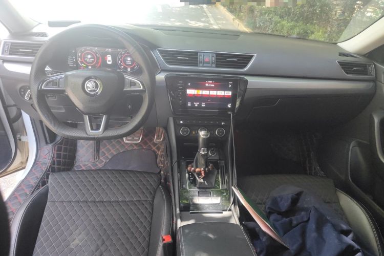 Used Skoda Superb 2018 TSI280 DSG Comfort Edition China V Standard Center Console
