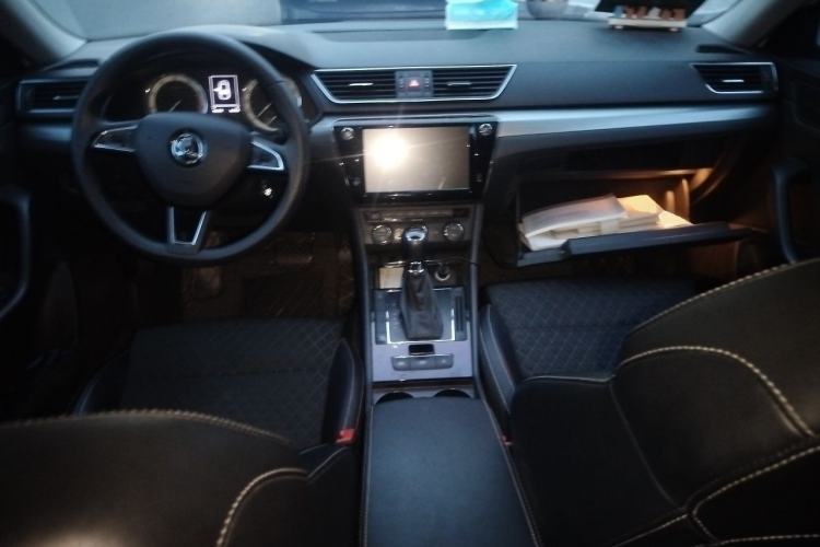 Used Skoda Superb 2018 TSI280 DSG Comfort Edition China V Standard Center Console
