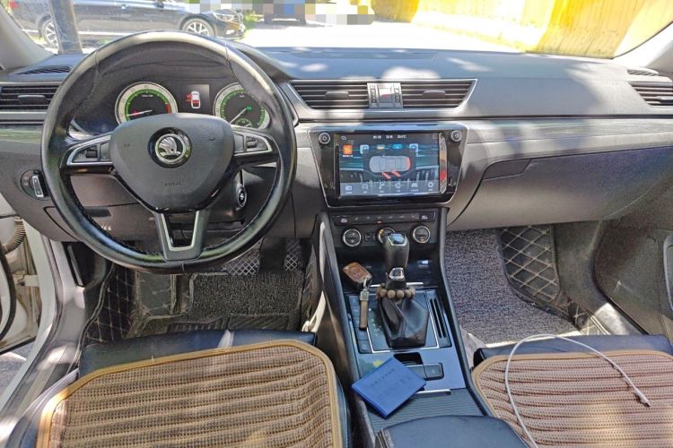 Used Skoda Superb 2018 TSI330 DSG Luxury Edition China V Standard Center Console