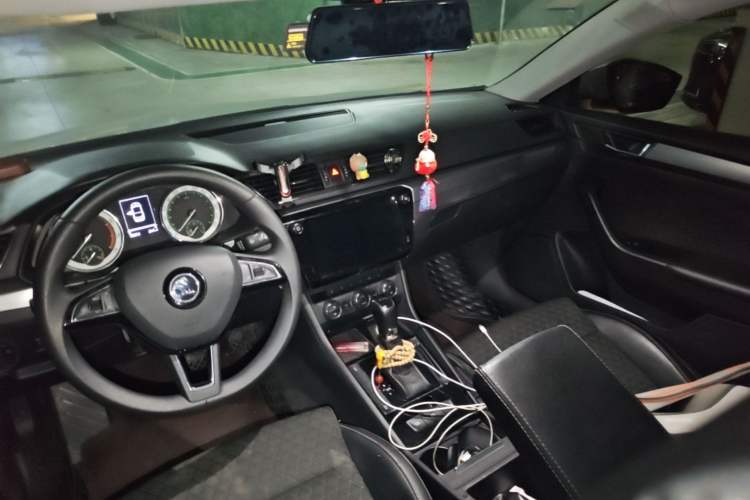 Used Skoda Superb 2018 TSI330 DSG Comfort Edition China V Standard Center Console