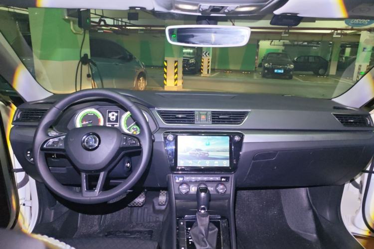 Used Skoda Superb 2018 TSI280 DSG Comfort Edition China V Standard Center Console
