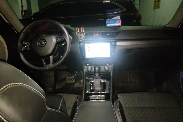 Used Skoda Superb 2018 TSI280 DSG Comfort Edition China V Standard Center Console