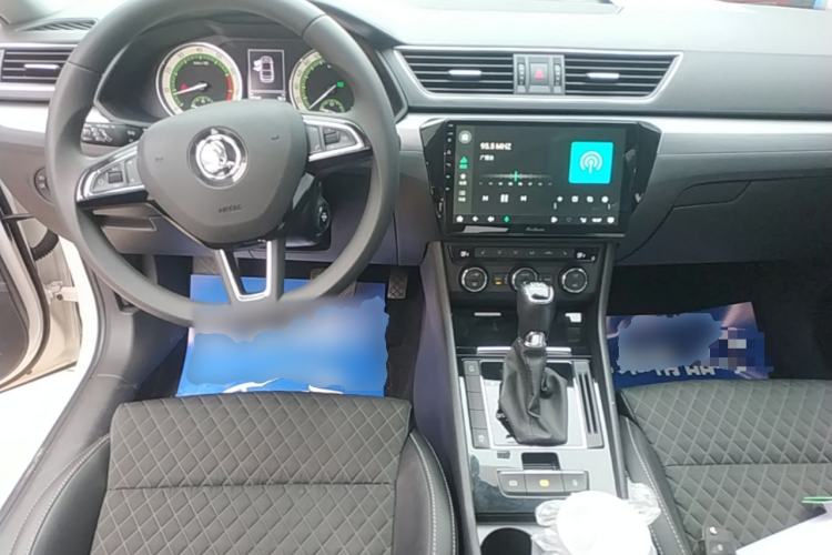 Used Skoda Superb 2018 TSI330 DSG Comfort Edition China V Standard Center Console