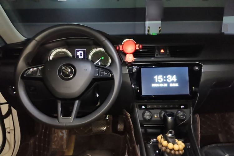 Used Skoda Superb 2018 TSI280 DSG Comfort Edition China V Standard Center Console