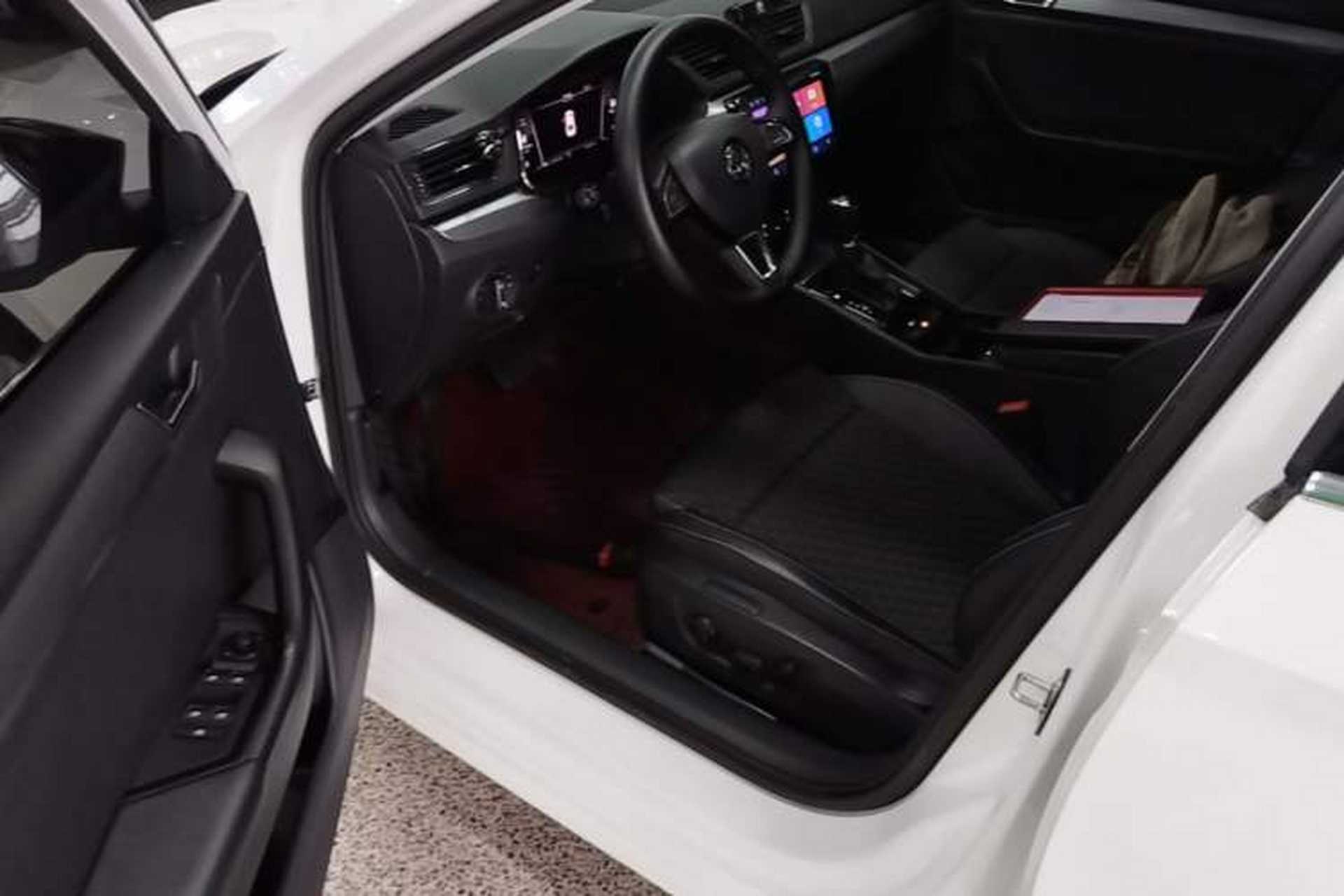 Used Skoda Superb 2018 TSI330 DSG Comfort Edition China V Standard Driver Seat