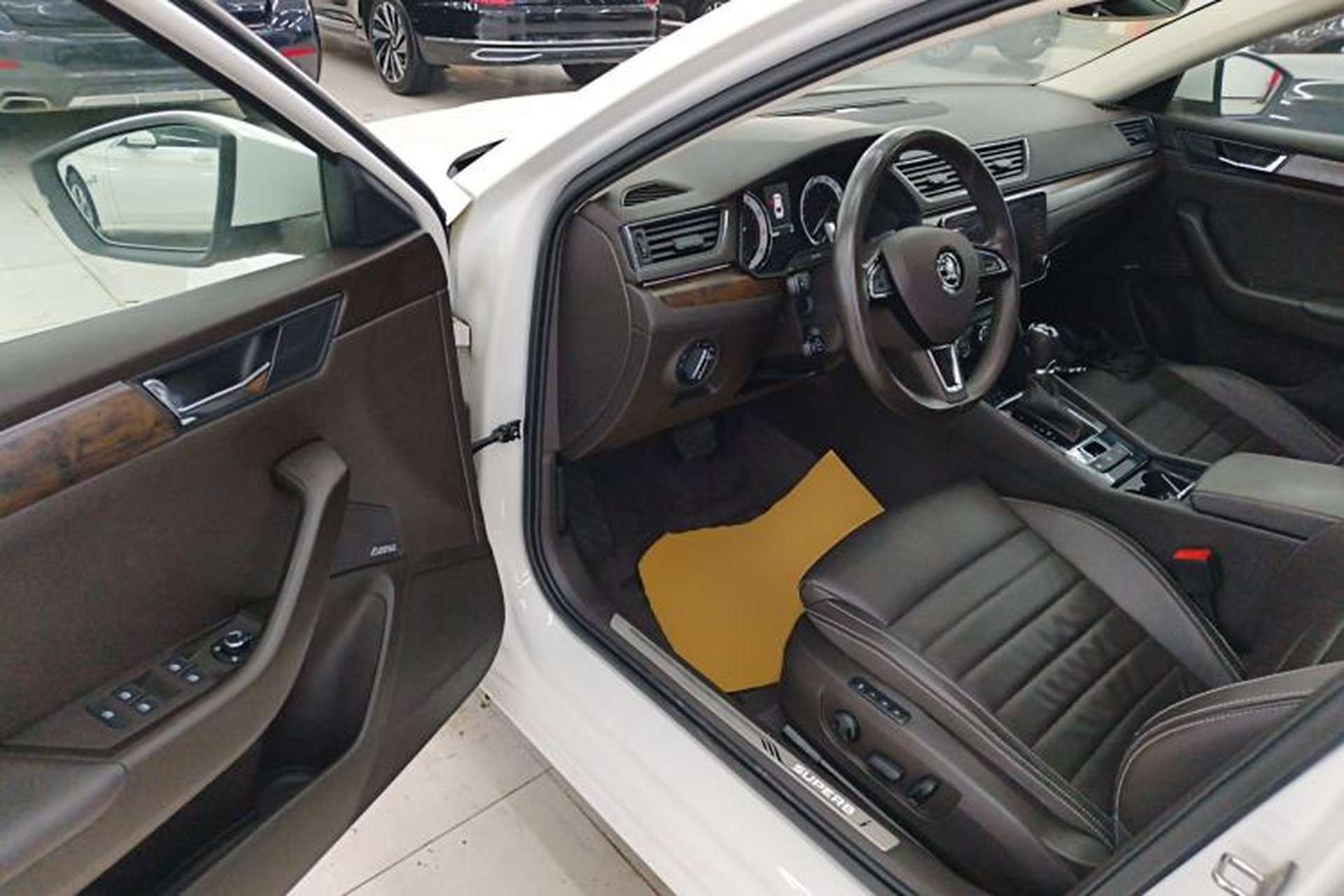 Used Skoda Superb 2018 TSI380 DSG Flagship Edition China V Standard Driver Seat