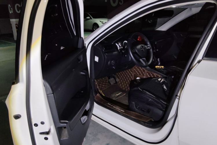 Used Skoda Superb 2018 TSI280 DSG Comfort Edition China V Standard Driver Seat