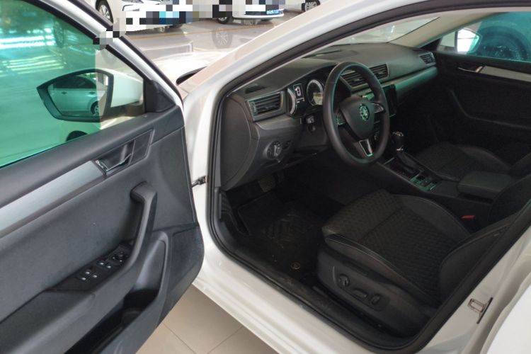 Used Skoda Superb 2018 TSI330 DSG Comfort Edition China V Standard Driver Seat