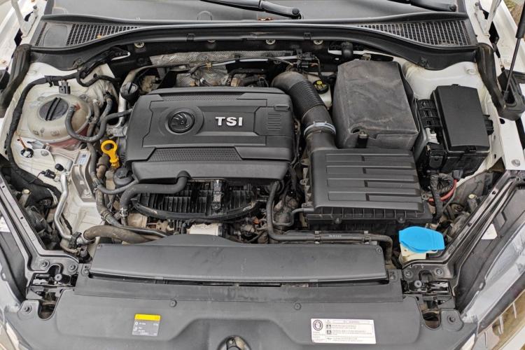 Used Skoda Superb 2018 TSI330 DSG Comfort Edition China V Standard Engine Bay