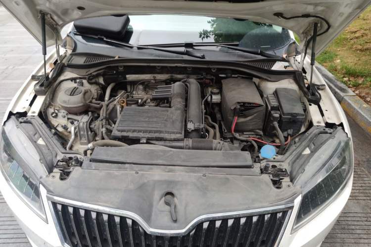 Used Skoda Superb 2018 TSI280 DSG Comfort Edition China V Standard Engine Bay