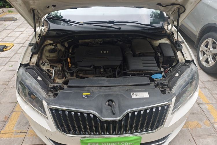 Used Skoda Superb 2018 TSI330 DSG Comfort Edition China V Standard Engine Bay