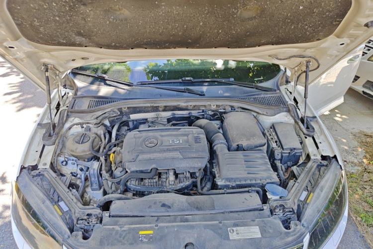 Used Skoda Superb 2018 TSI330 DSG Luxury Edition China V Standard Engine Bay