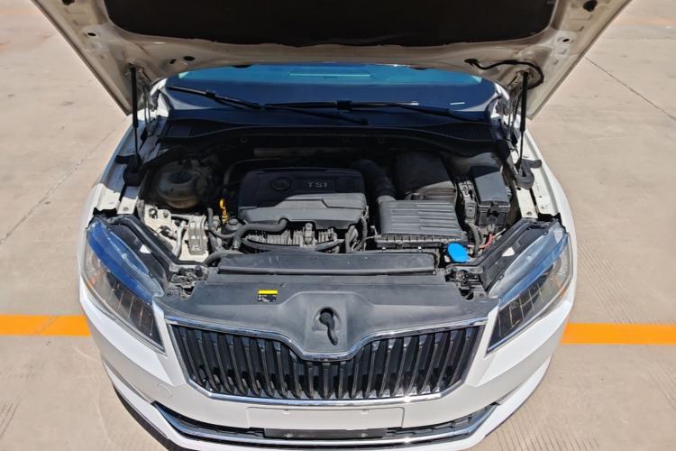 Used Skoda Superb 2018 TSI330 DSG Comfort Edition China V Standard Engine Bay