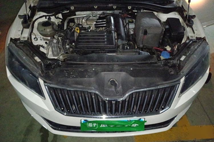Used Skoda Superb 2018 TSI280 DSG Comfort Edition China V Standard Engine Bay