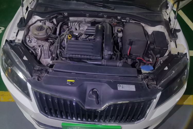 Used Skoda Superb 2018 TSI280 DSG Comfort Edition China V Standard Engine Bay