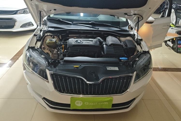Used Skoda Superb 2018 TSI330 DSG Comfort Edition China V Standard Engine Bay
