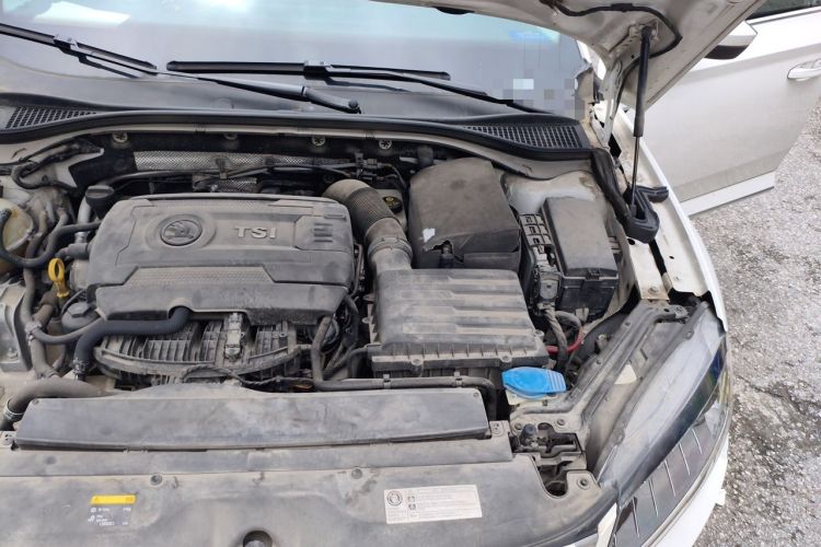 Used Skoda Superb 2018 TSI330 DSG Comfort Edition China V Standard Engine Bay Left