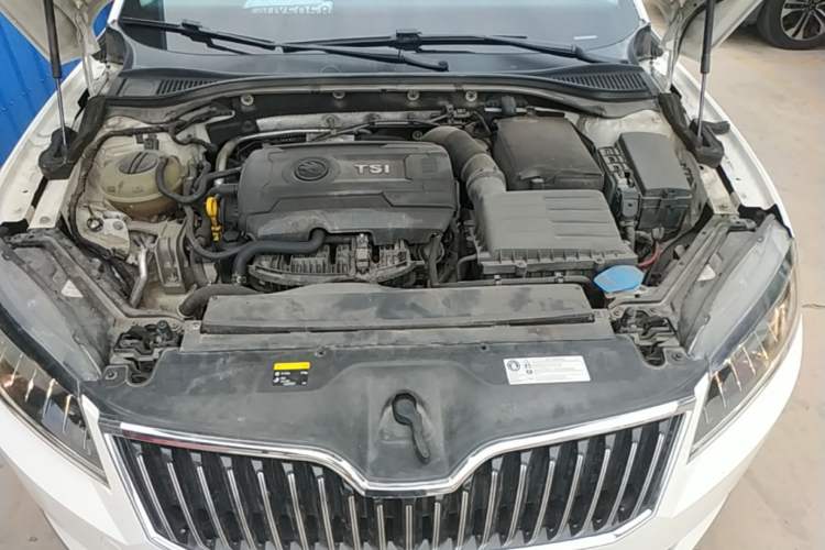 Used Skoda Superb 2018 TSI330 DSG Comfort Edition China V Standard Engine Bay
