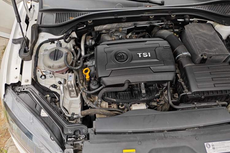 Used Skoda Superb 2018 TSI330 DSG Comfort Edition China V Standard Engine Bay Right