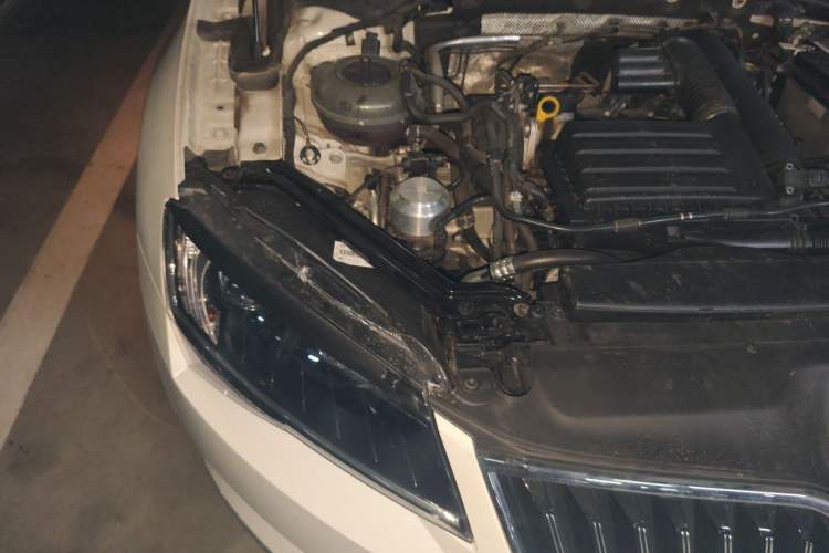 Used Skoda Superb 2018 TSI280 DSG Comfort Edition China VI Standard Engine Bay Right