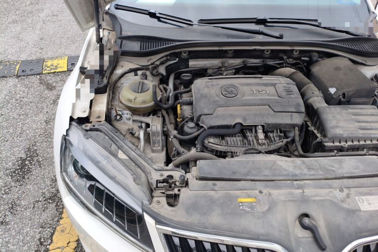Used Skoda Superb 2018 TSI330 DSG Comfort Edition China V Standard Engine Bay Right