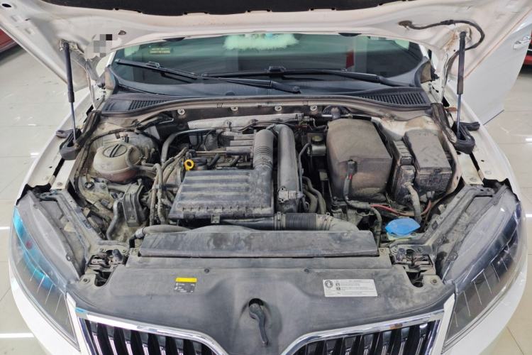Used Skoda Superb 2018 TSI280 DSG Comfort Edition China V Standard Engine Bay