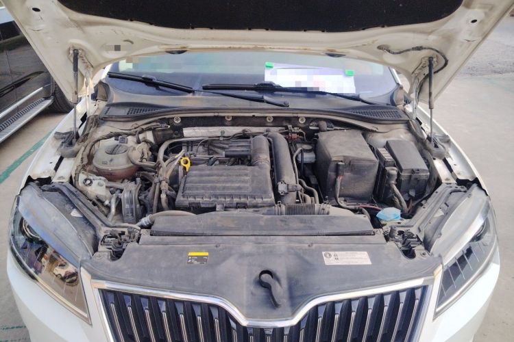Used Skoda Superb 2018 TSI280 DSG Comfort Edition China V Standard Engine Bay