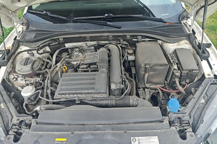 Used Skoda Superb 2018 TSI280 DSG Comfort Edition China VI Standard Engine Bay