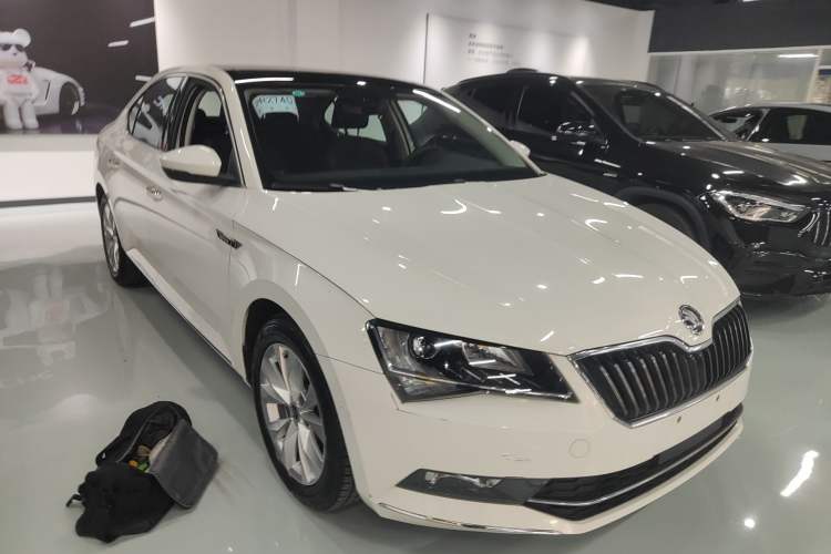 Used Skoda Superb 2018 TSI330 DSG Comfort Edition China V Standard Exterior 1