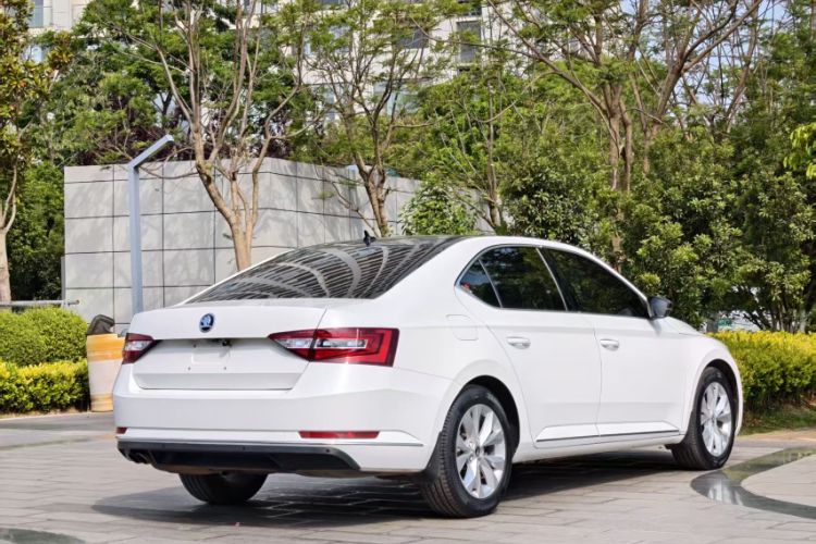 Used Skoda Superb 2018 TSI330 DSG Comfort Edition China V Standard Exterior 10