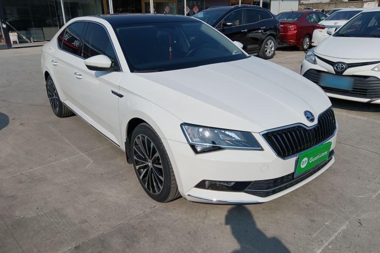 Used Skoda Superb 2018 TSI330 DSG Comfort Edition China VI Standard Exterior 2
