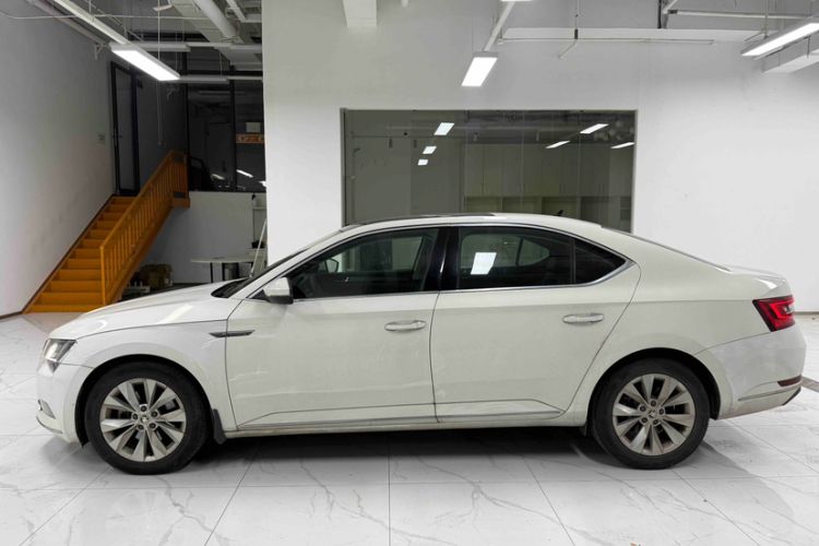Used Skoda Superb 2018 TSI280 DSG Comfort Edition China V Standard Exterior 3
