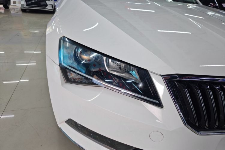Used Skoda Superb 2018 TSI280 DSG Comfort Edition China V Standard Exterior 3