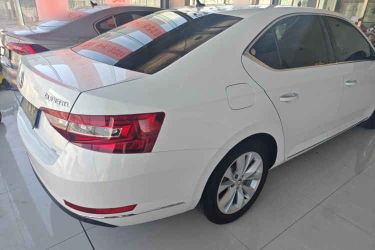 Used Skoda Superb 2018 TSI330 DSG Comfort Edition China V Standard Exterior 3
