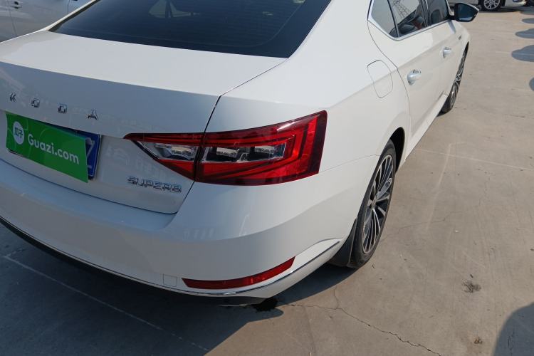 Used Skoda Superb 2018 TSI330 DSG Comfort Edition China VI Standard Exterior 6