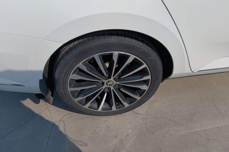 Used Skoda Superb 2018 TSI330 DSG Comfort Edition China VI Standard Exterior 8