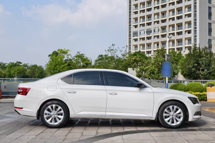 Used Skoda Superb 2018 TSI330 DSG Comfort Edition China V Standard Exterior 9