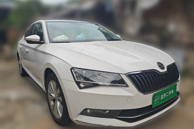 Used Skoda Superb 2018 TSI330 DSG Comfort Edition China V Standard Front Right 45 Deg