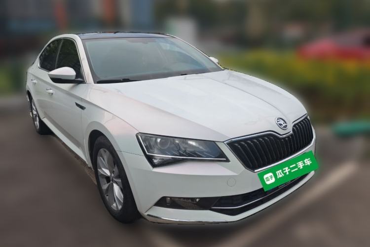 Used Skoda Superb 2018 TSI280 DSG Comfort Edition China V Standard Front Right 45 Deg