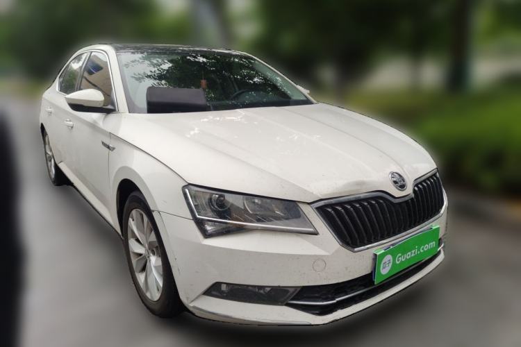 Used Skoda Superb 2018 TSI280 DSG Comfort Edition China V Standard Front Right 45 Deg