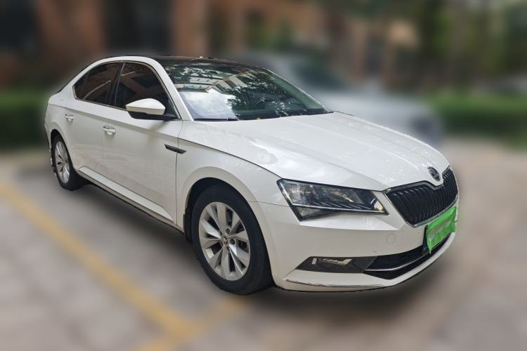 Used Skoda Superb 2018 TSI330 DSG Comfort Edition China V Standard Front Right 45 Deg