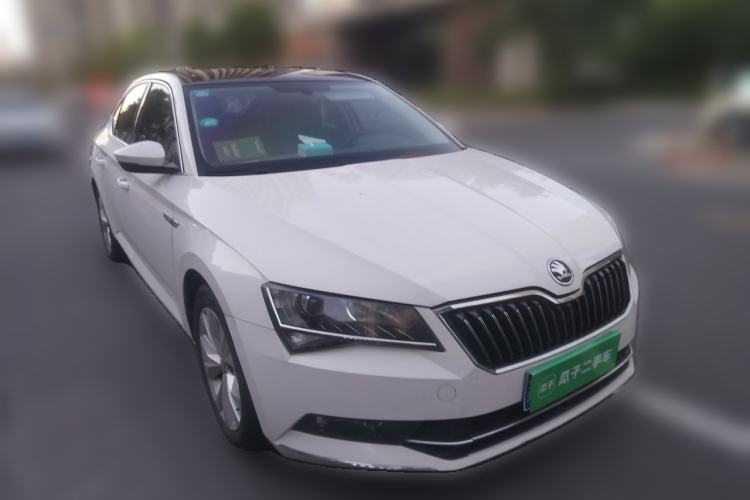 Used Skoda Superb 2018 TSI280 DSG Comfort Edition China V Standard Front Right 45 Deg