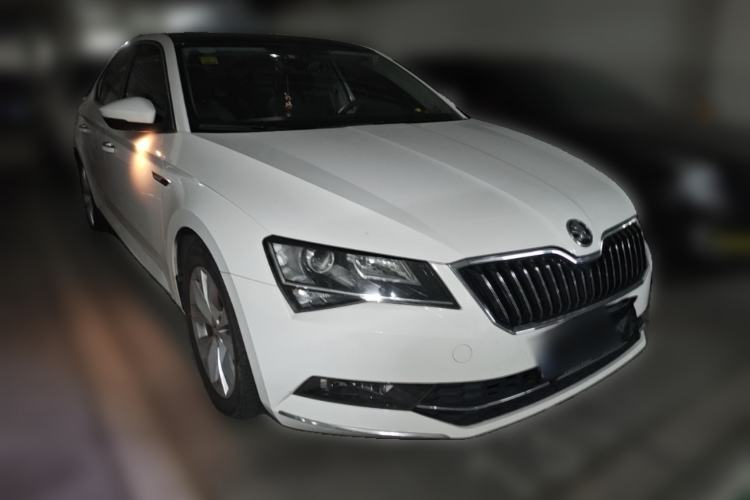 Used Skoda Superb 2018 TSI330 DSG Comfort Edition China V Standard Front Right 45 Deg