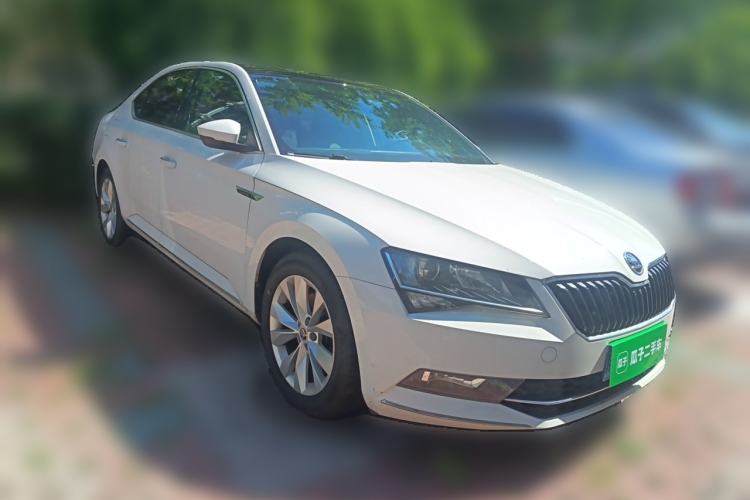 Used Skoda Superb 2018 TSI330 DSG Comfort Edition China V Standard Front Right 45 Deg
