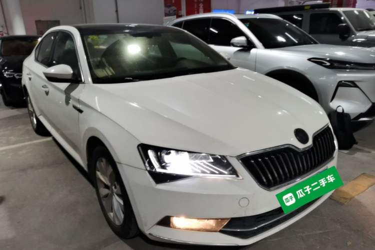 Used Skoda Superb 2018 TSI280 DSG Comfort Edition China V Standard Front Right 45 Deg