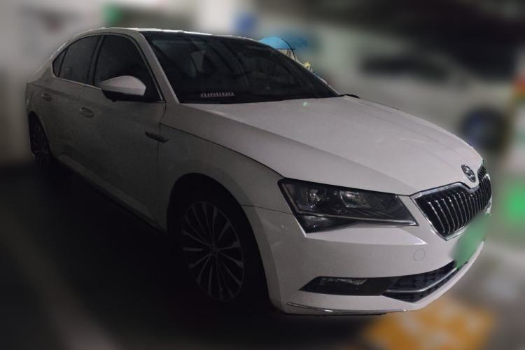Used Skoda Superb 2018 TSI280 DSG Comfort Edition China VI Standard Front Right 45 Deg