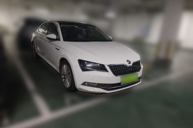 Used Skoda Superb 2018 TSI380 DSG Flagship Edition China V Standard Front Right 45 Deg