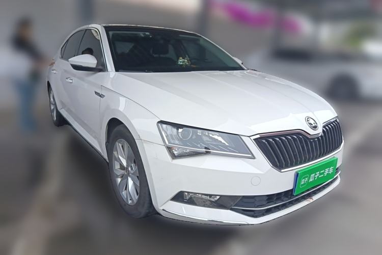 Used Skoda Superb 2018 TSI330 DSG Comfort Edition China V Standard Front Right 45 Deg